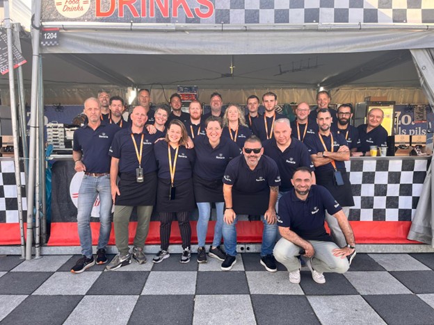 Vrijwilligers voor VV Mildam op het TT Circuit